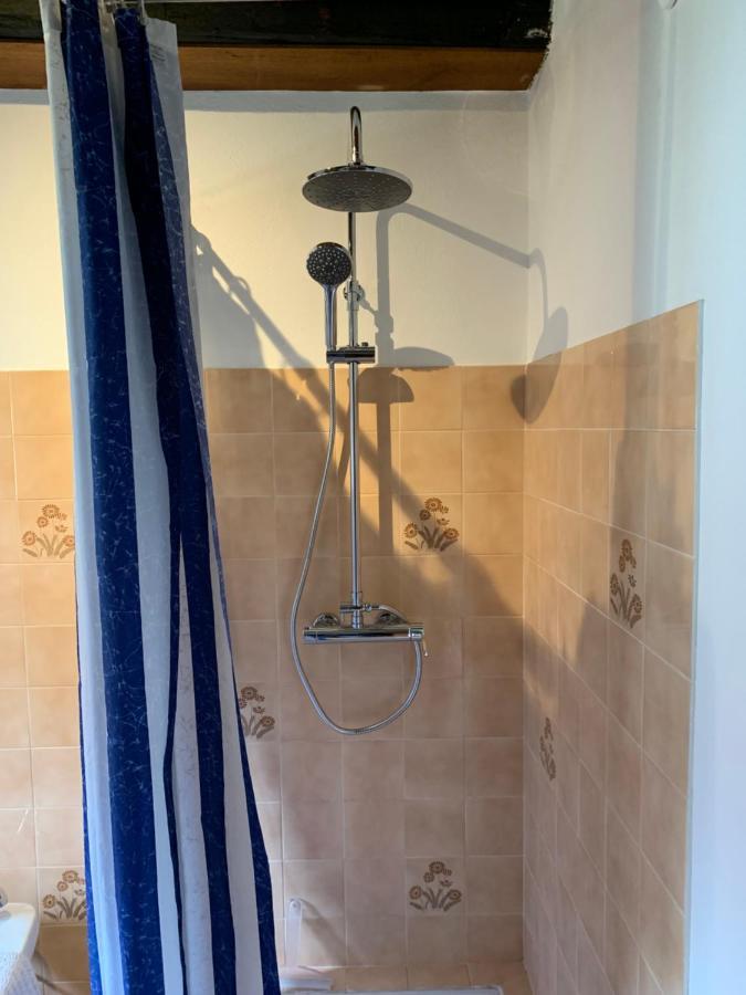 Spacious Apartment In A Charming, Tranquil Village Saint-Vincent-Rive-d'Olt ภายนอก รูปภาพ