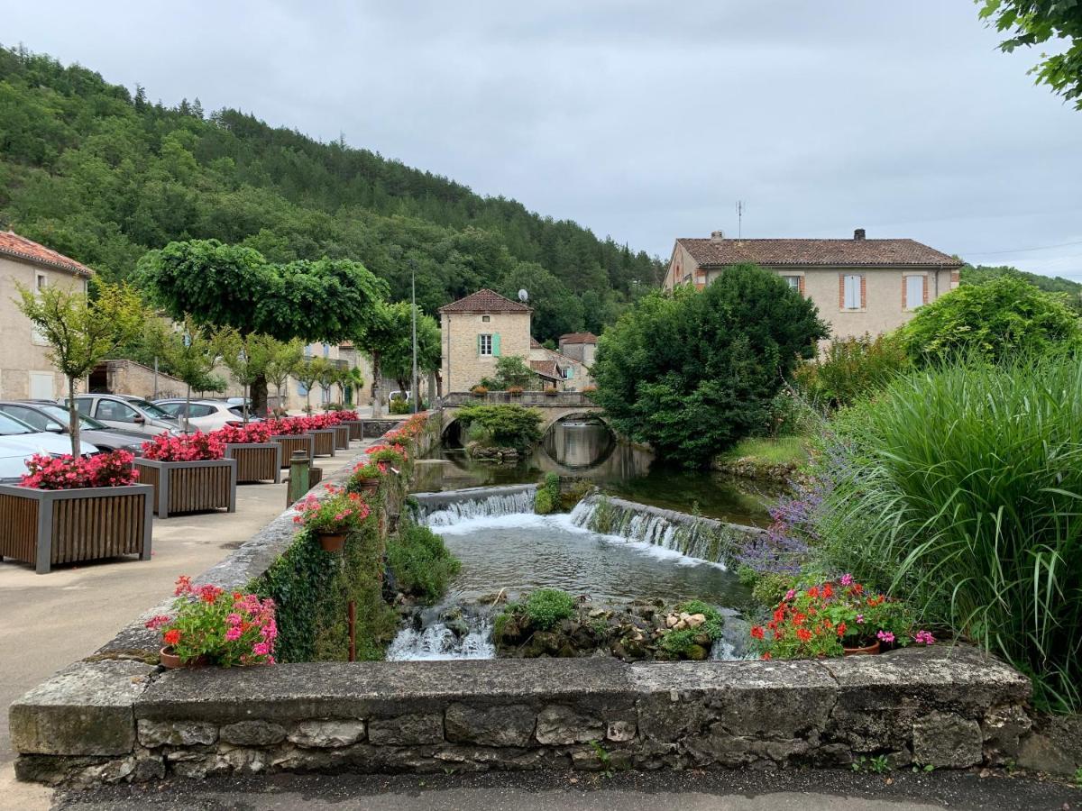 Spacious Apartment In A Charming, Tranquil Village Saint-Vincent-Rive-d'Olt ภายนอก รูปภาพ